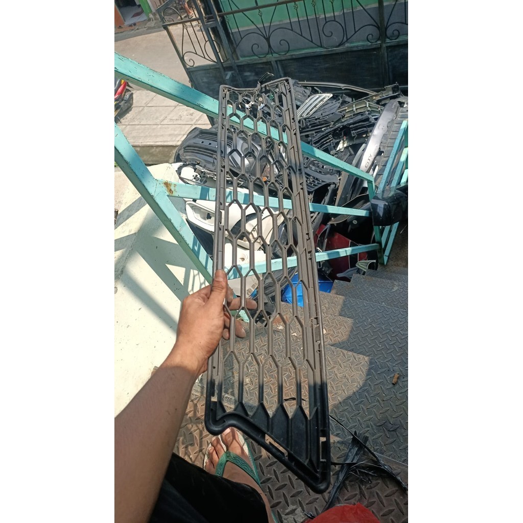 Ram grill jaring bemper bawah Honda Brio 2016 original
