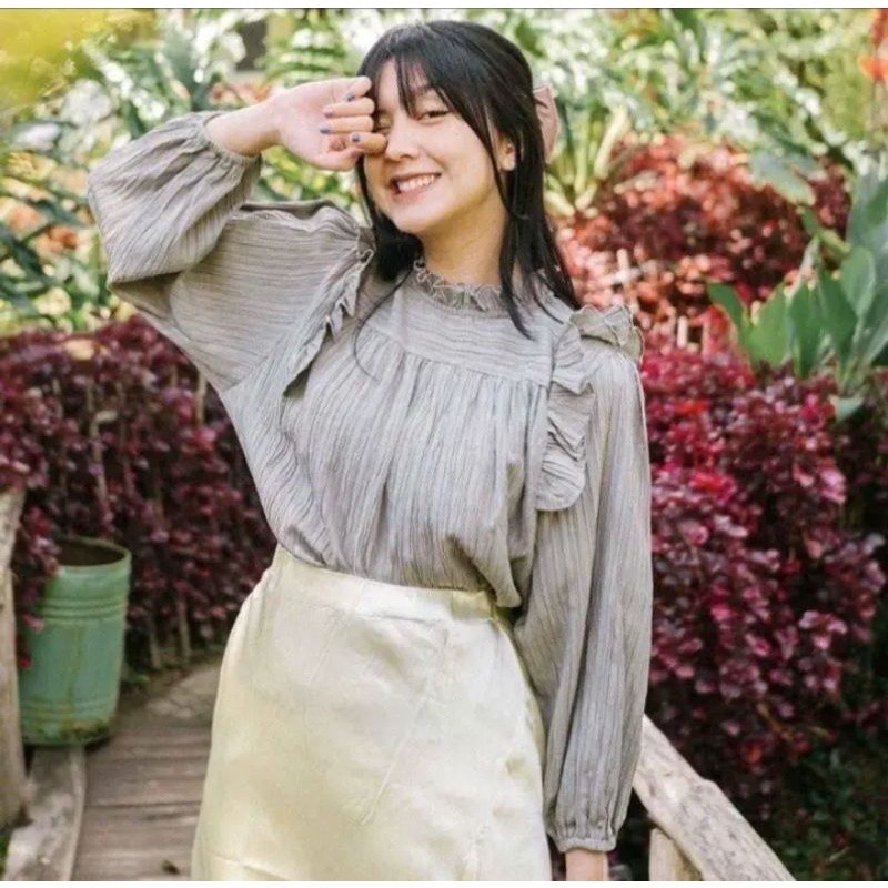 Blouse Premium Daisy Blouse Wanita Lengan Panjang Polos Rayon Crinkle Premium