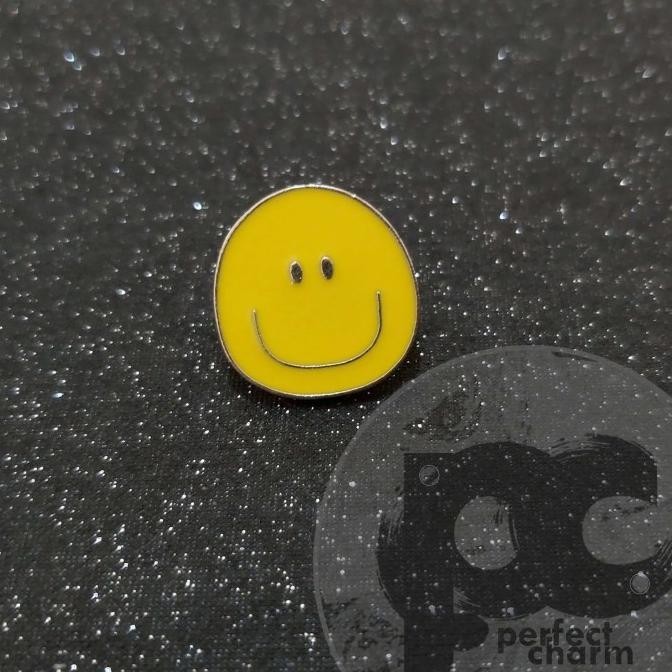 TERBARU BROS ENAMEL PIN SMILING FACE EMOJI !!!!!