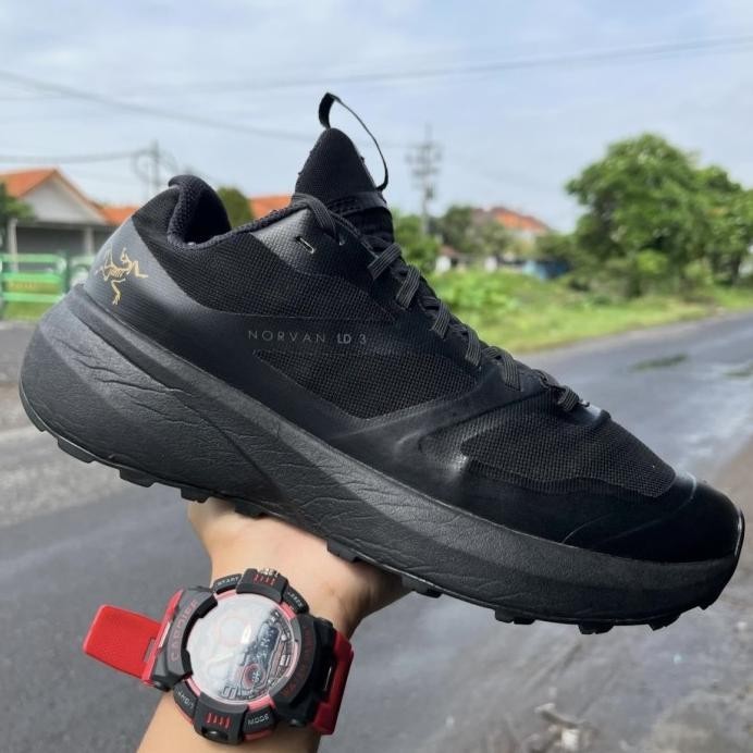 SEPATU TRAILRUN ARCTERYX Q16