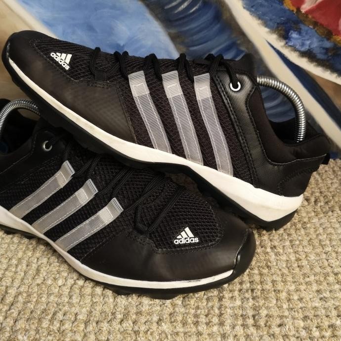 SEPATU GUNUNG OUTDOOR ADIDAS DAROGA PLUS 44