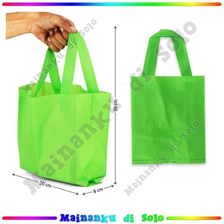 

[Mainanku] Tas Kado/Tenteng Goodie Bag Polos Tali Press 20x26x8 cm