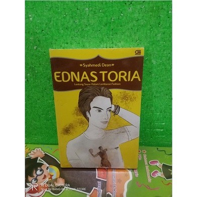 BUKU EDNASTORIA LONTONG SAYUR DALAM LEMBARAN FASHION