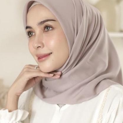 Plain Voal Hijab By Nhs. Looks