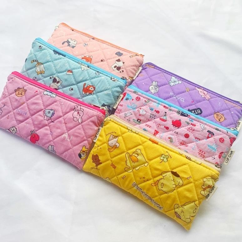 

Re27 Luf Craft - "Maruta" Quilted Flat Pencil Case Pouch Dompet Makeup Kecil Dompet Mini Bt21 Neko Atsume Pompompurin Cuci Gudang