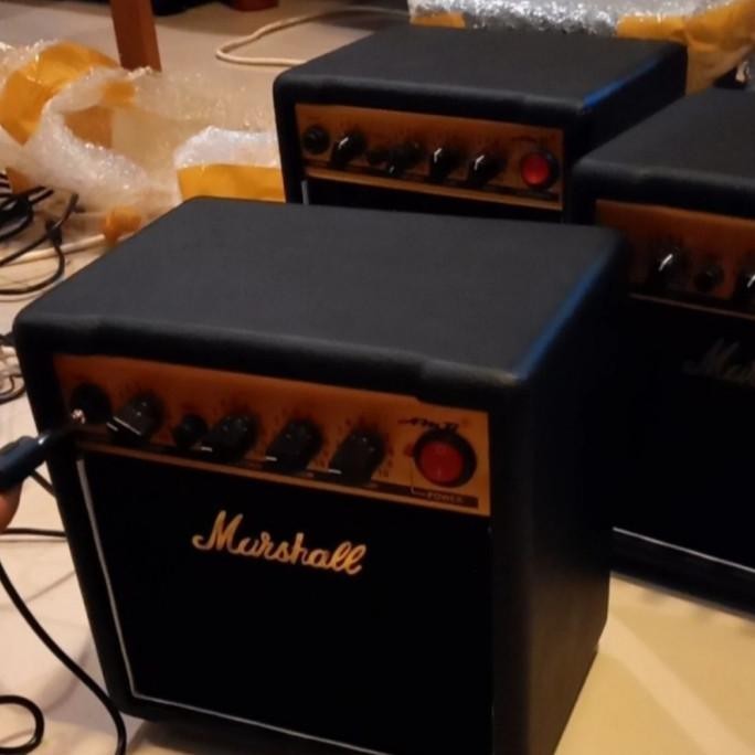 Amplifier Marshall (Custom High Quality)