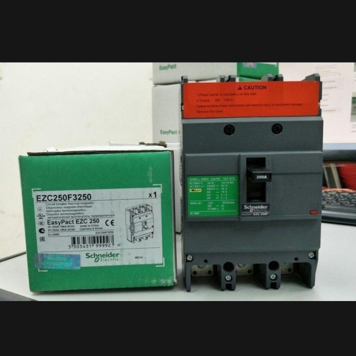 Produk MCCB SCHNEIDER EZC250F 3P 125a,150a,160a,200a,250a