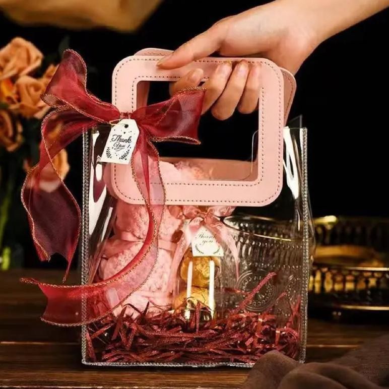 

Paling Murah!!! (10 Pcs) Tas Mika PVC Bening Gagang Kulit / Transparan Hampers Gift Bag Ulang Tahun Lebaran Imlek Natal Premium Terlaris