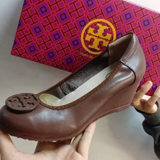 Sepatu Wanita Tory W171 Wedges 7 Cm / Sepatu Kerja Wanita