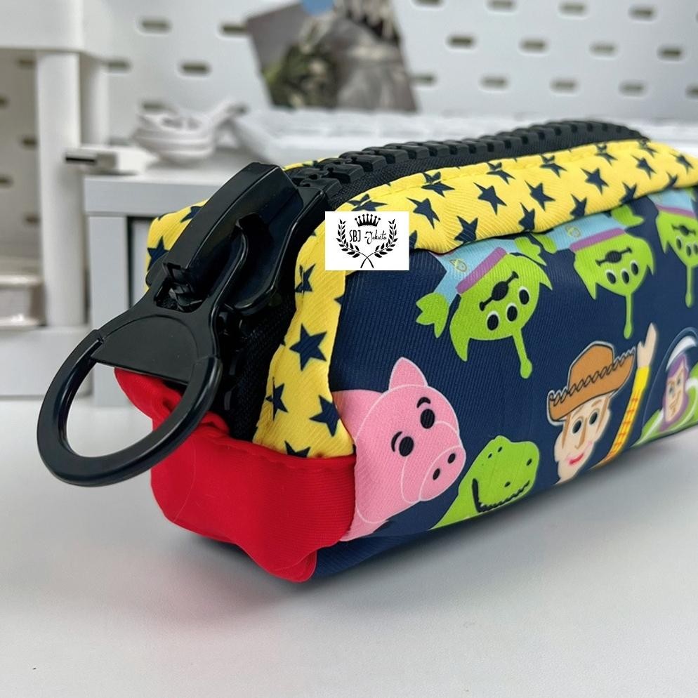 

TERMURAH Tempat Pensil Kotak pensil Softcase kanvas Toy Story Sanrio My melody Pochacco resleting besar at-113