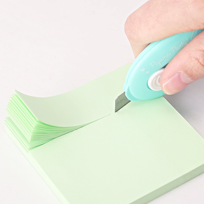 

OSM JKT H5656 Cutter Mini / Cutter Mini Pisau Kecil Bentuk Awan / Cutter Mini Bentuk Awan / Pisau