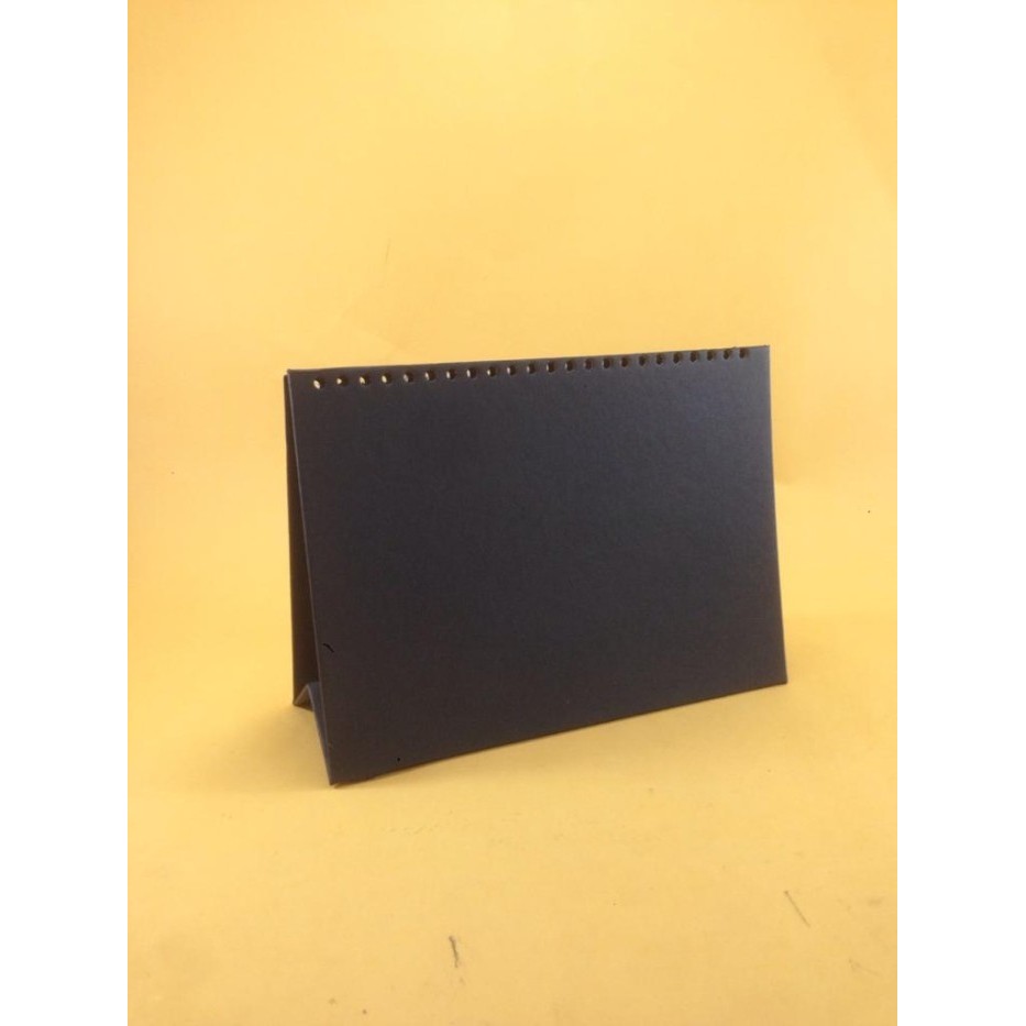 

Grosir JH8 Dudukan Kalender Meja A5 21cmx15cm Elegan