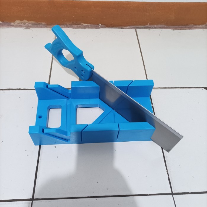 Gergaji Pigura Sudut Potong Siku Kayu Harga Khusus