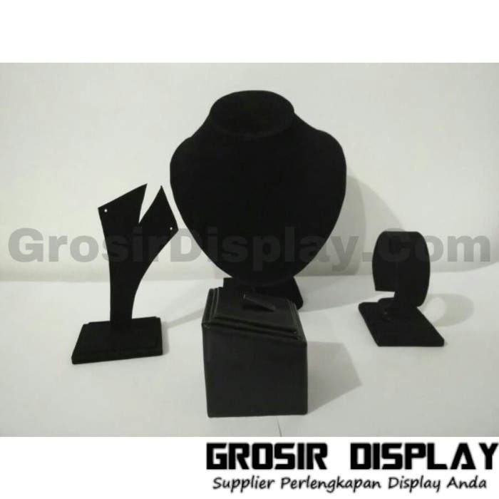 Set Tempat Seserahan Display Kalung Gelang Cincin Anting Bludru