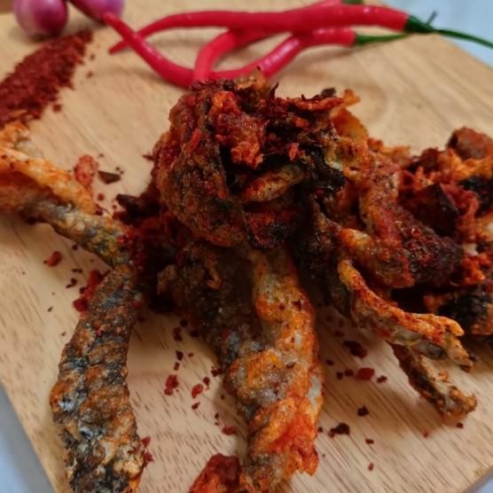 

Keripik Kulit Ikan Salmon Spicy Kemasan Pouch 110Gr Fish Skin Spicy