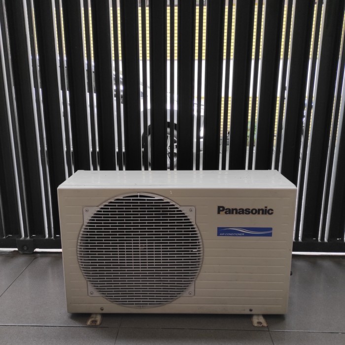 Outdoor ac panasonic 1/2 pk second