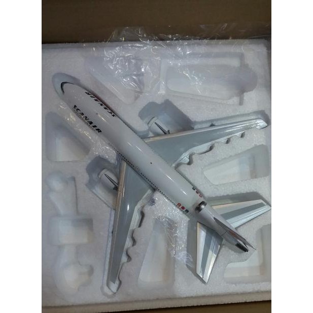 Pesawat Aviation 1:200 SCANAIR