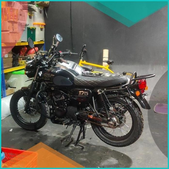Custom Modifikasi Kawasaki W175 Black Style Edition 140BZ4 perkakas
