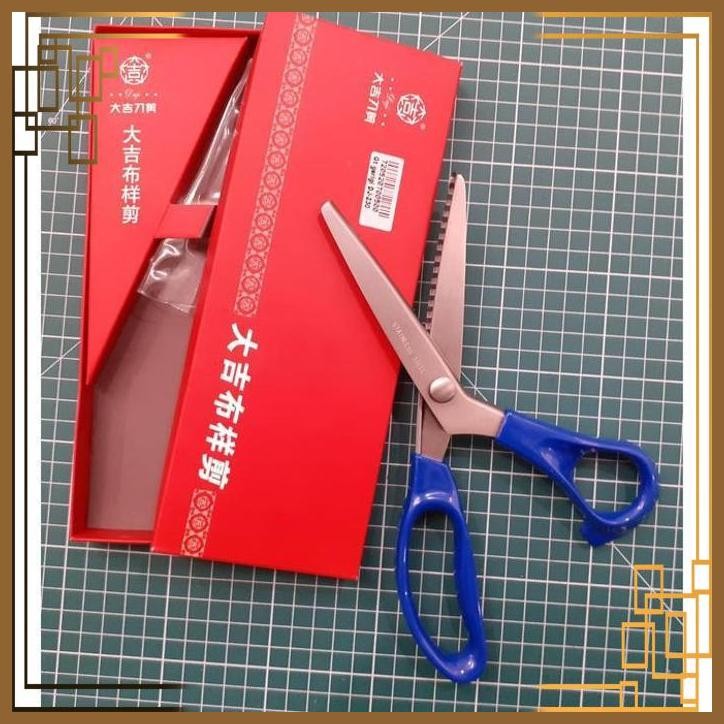 

[SGW] GUNTING DAJI 230 BIRU / GUNTING KAIN ZIG ZAG / GERIGI STAINLES STEEL