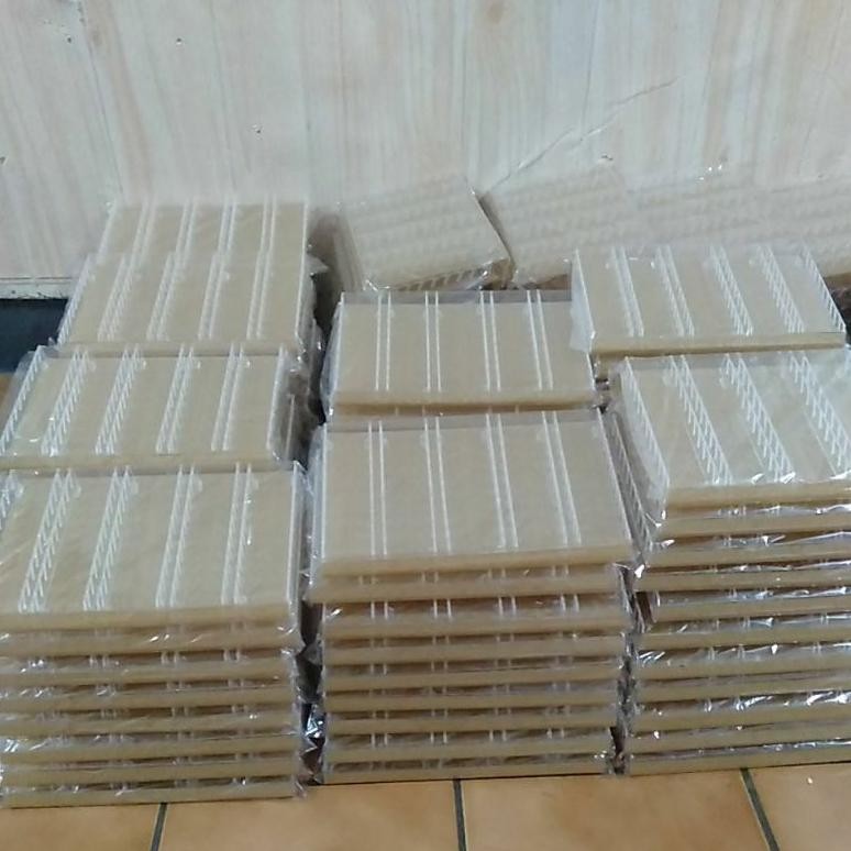 

h-4 Dudukan pajangan kartu/voucher pulsa/kuota 50 slot Viral