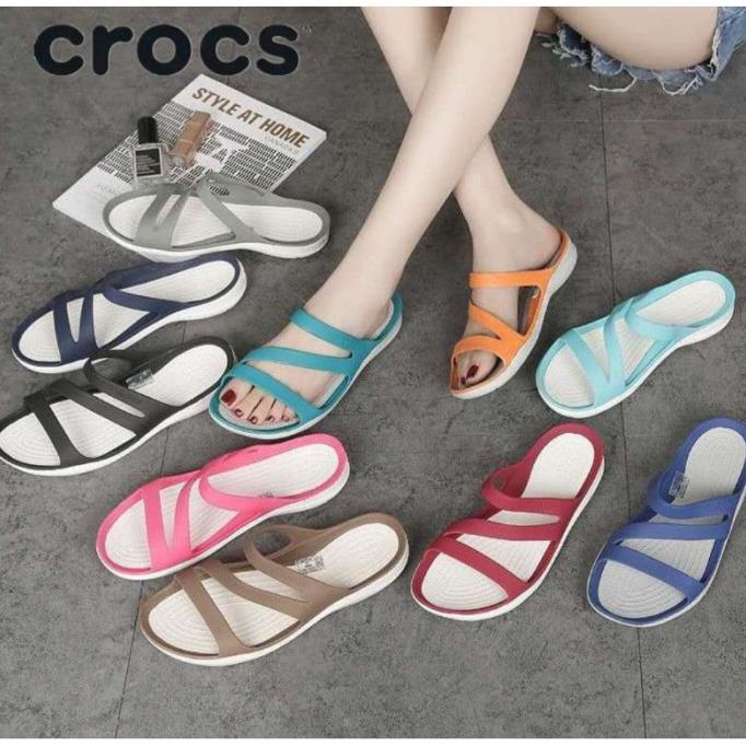 Crocs / Crocs Wanita / Sandal Crocs / Crocs Swiftwater / Sandal Wanita