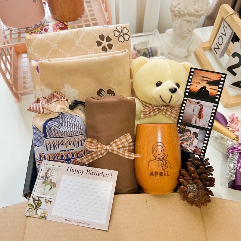 HAMPERS MUKENA / HAMPERS SOLEHA / KADO CEWEK / GIFTSET MUKENA CEWEK / KADO ULANG TAHUN / KADO GRADUA