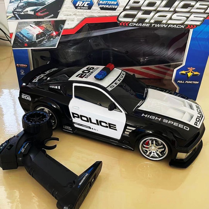 Remote Control Drift Mobil Balap Polisi LED 2.4GHz RC Drifting Racing