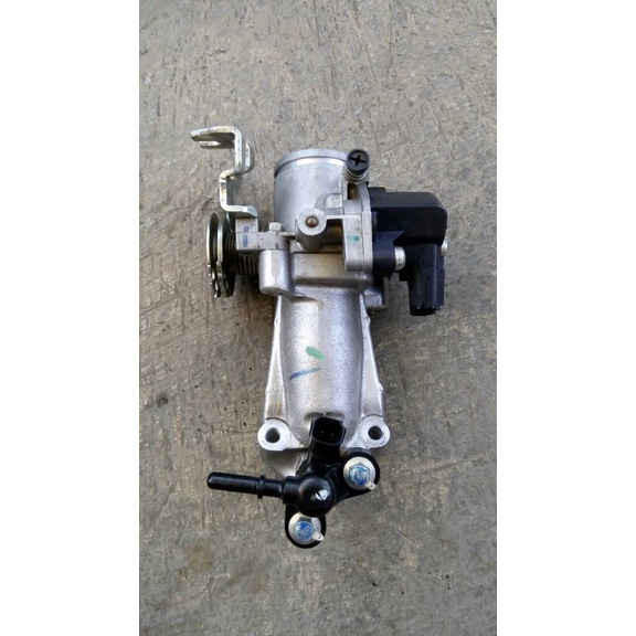 {Bekas} throttle body Vario 150 fi  injector  Karburator injeksi  Murah