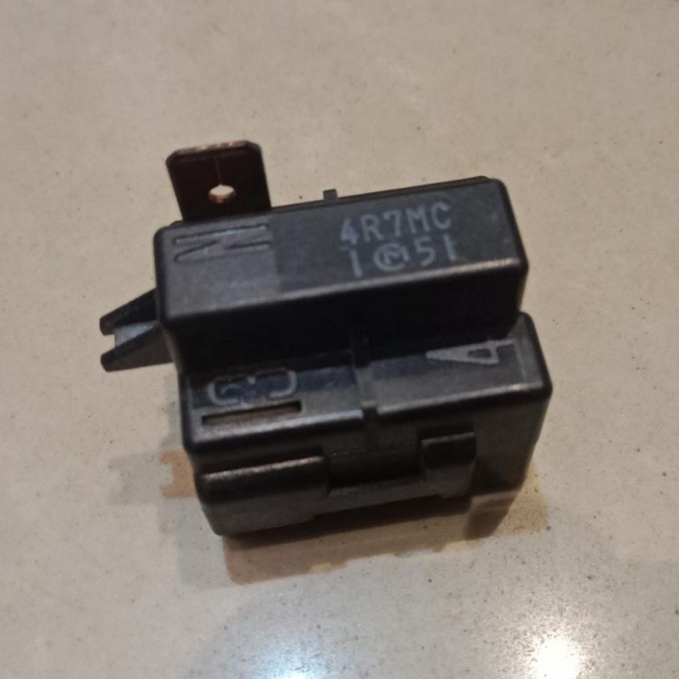 ➻ Relay PTC Kulkas Panasonic 1 Pin Socket Kanan Murata 4R7MC Original Pengganti 220MC 330MC ☆ ☼