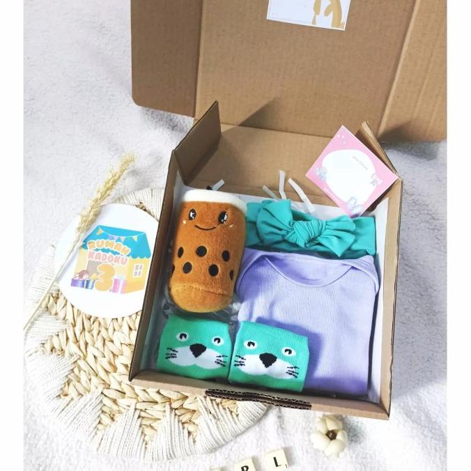

Hampers baby girl newborn kado bayi perempuan