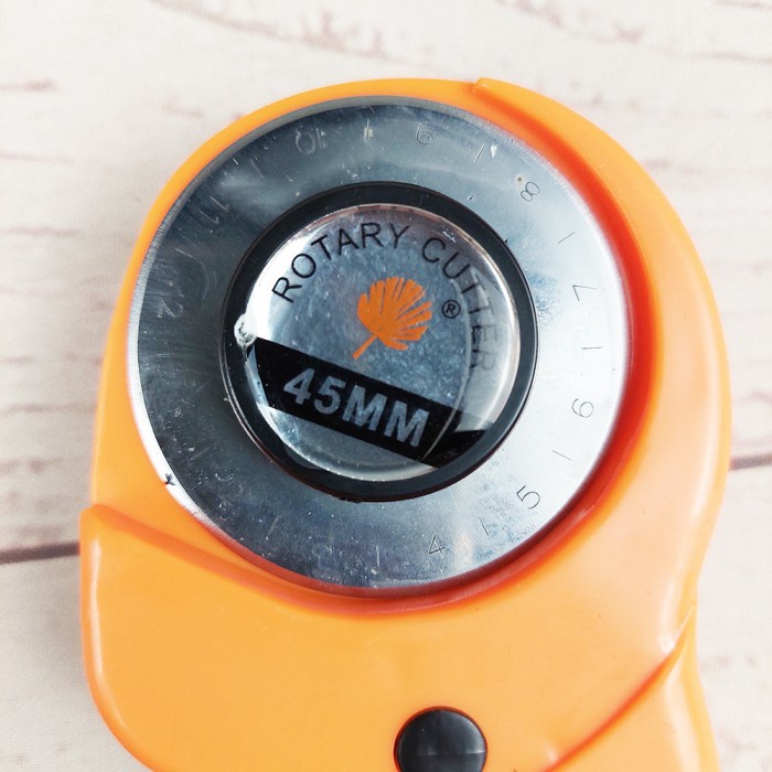 

Rotary Cutter 45 Mm Pisau Cuter Roller Best Seller