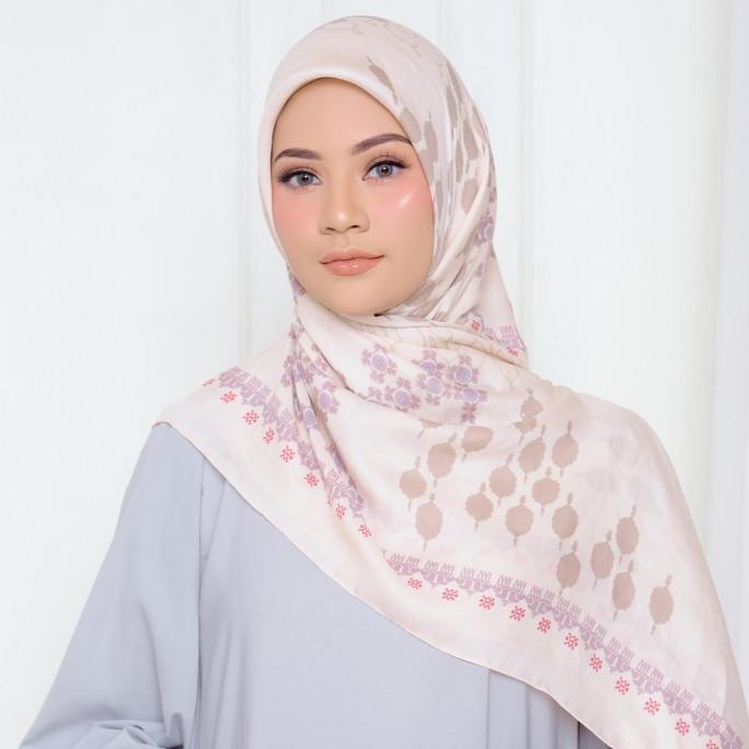 Sale BIA x Cut Meyriska - Eoxa Cream Scarf - Kerudung Segi Empat - Polandia Termurah