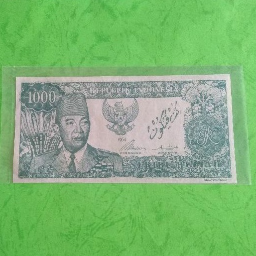 Uang kuno Soekarno 1000 Hijau bisa Menggulung 9 Penari