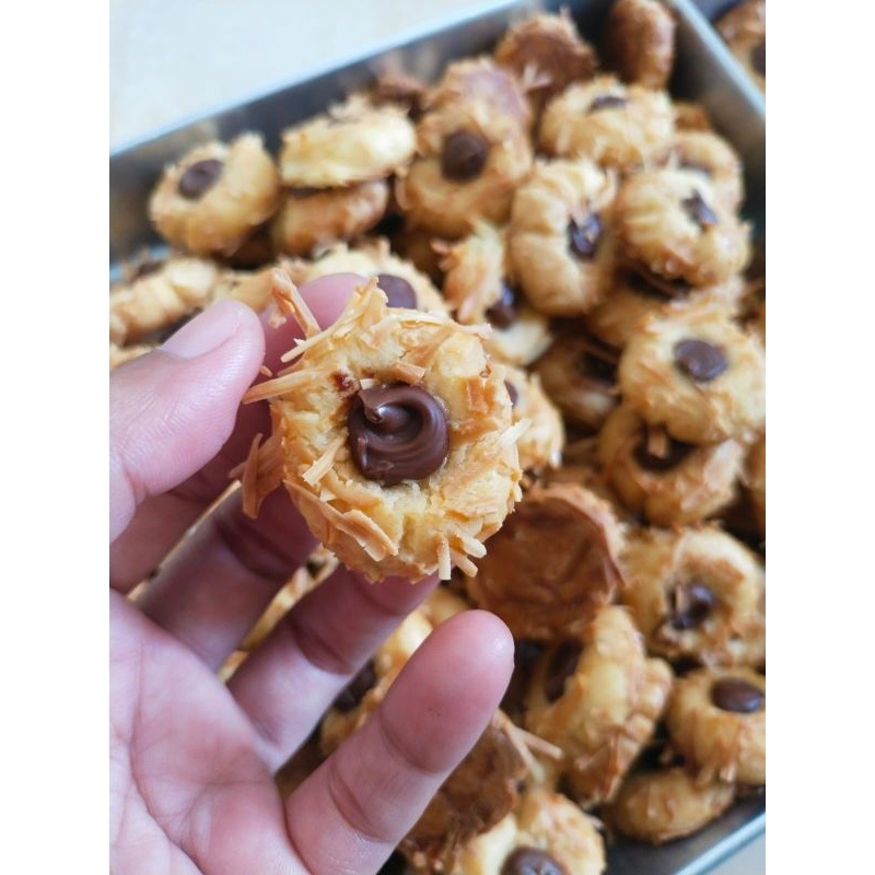 

Cheznutella - Cheese Nutella Thumbprint Cookies