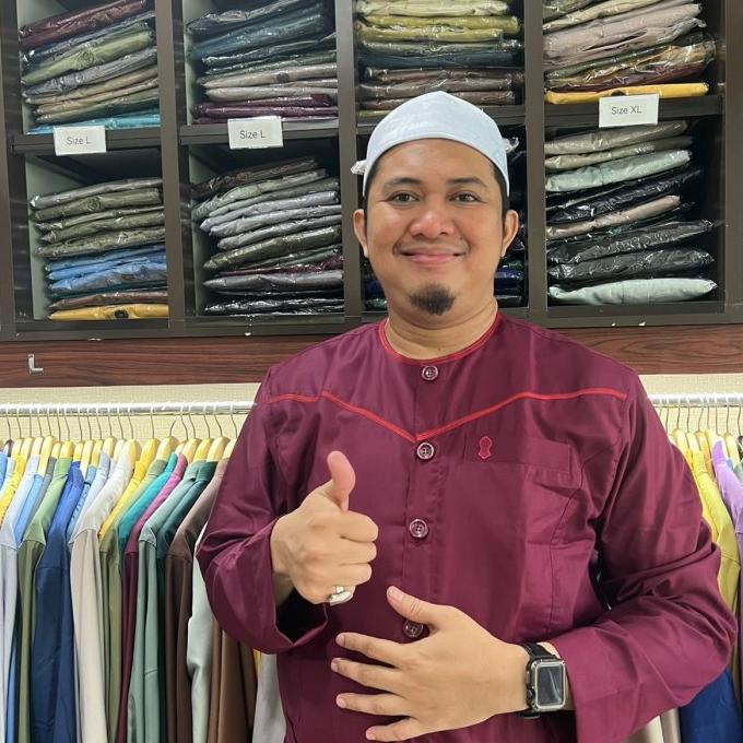 Qolby Oman ( koko tanpa kerah )