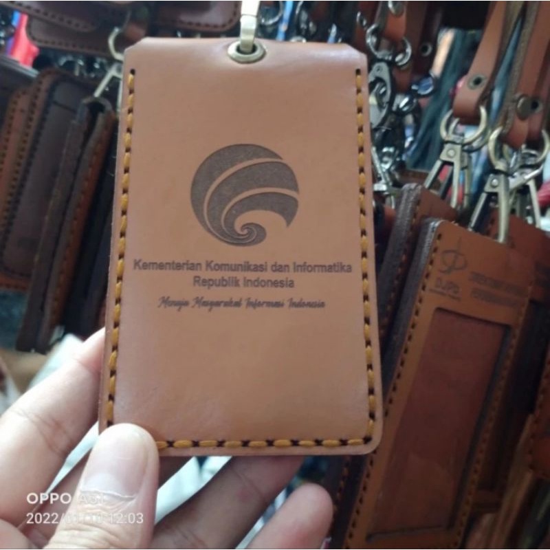 

HOLDER KALUNG ID CARD LOGO KOMINFO KULIT ASLI COKLAT BEST QUALITY PREMIUM