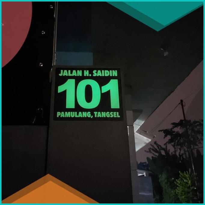 

Custom Cutting Sticker Nomor Rumah Glow in the Dark bebas ubah kata 20JVLZ3 perkakas