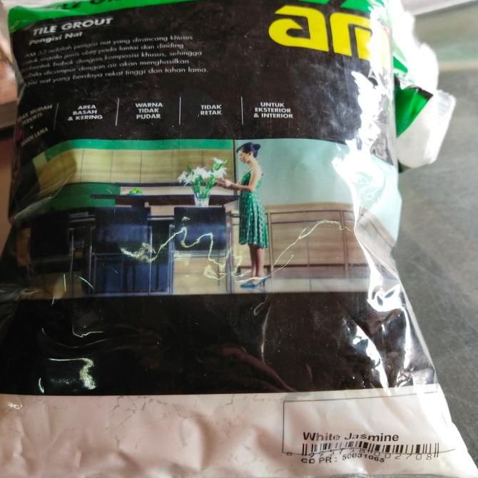 Termantab] semen putih merek MU untuk nat keramik