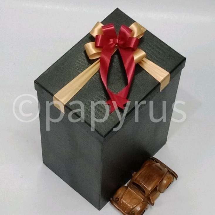 

PAPYRUS 15x20 Tinggi 30cm Kotak Kado Gift Box Hadiah V2