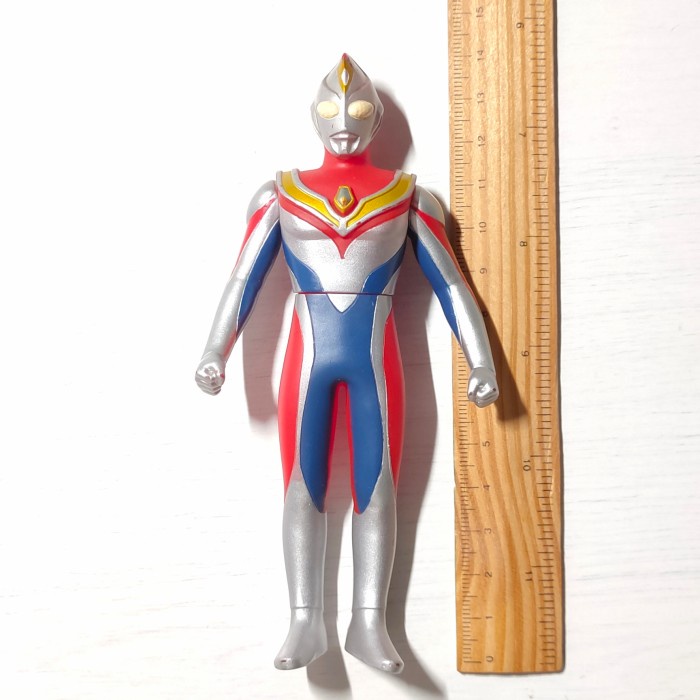 uhs ultraman dyna flash type spark doll action figure 14 cm bandai ori jatimulyan.seller