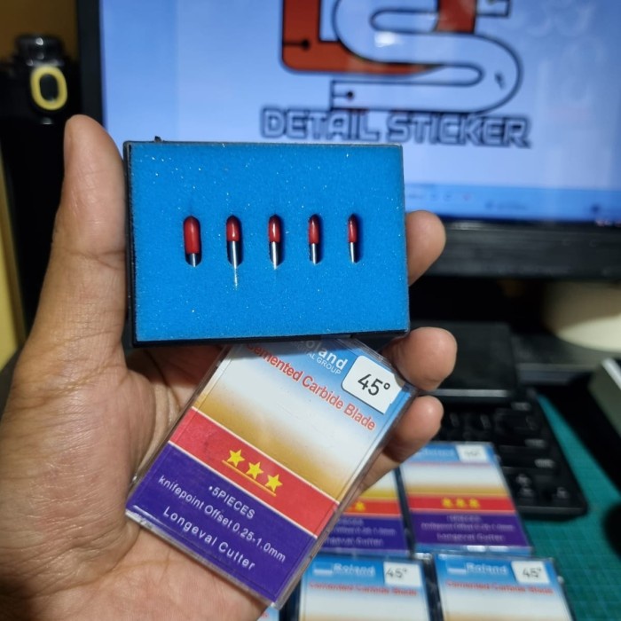 

Terlaris 1Box Mata Pisau Cutting Sticker Roland Blade 45 Derajat 1Box 5Pcs
