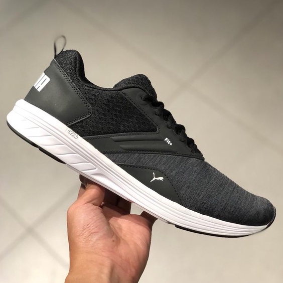 Puma Sepatu Lari Nrgy Comet Black-White 190556 06