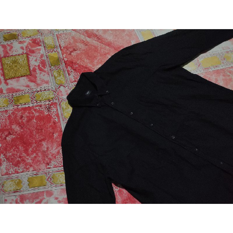 Kemeja uniqlo Hitam like new