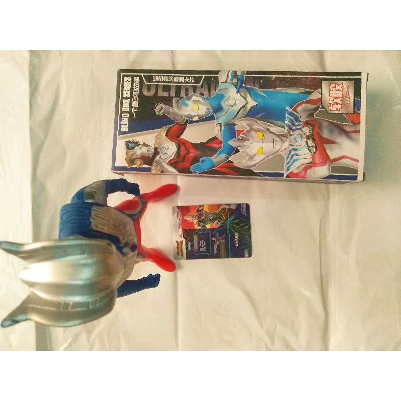 Figur Ultraman Bahan Vinly Halus Anti Pecah Tinggi Ultraman 23 Cm Dapat Satu Biji Kartu Ultraman