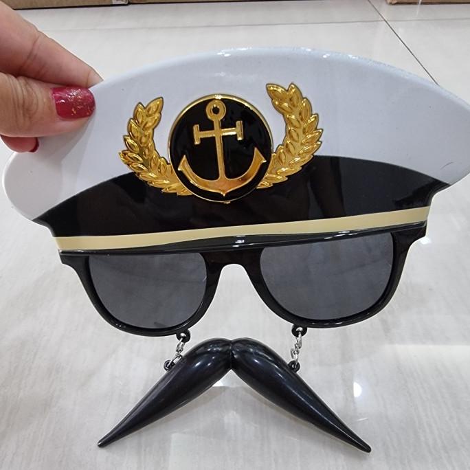 

Trend Photobooth Properties Kacamata Kapten Kumis Pengiriman Cepat