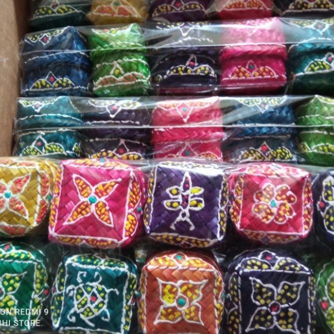 /////] besek bambu warna warni