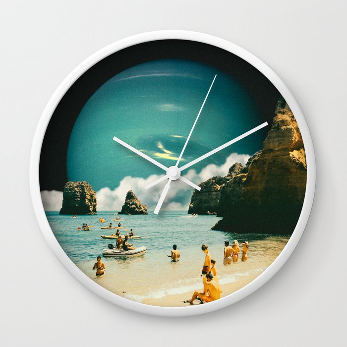 Jam Dinding Pantai Luar Angkasa