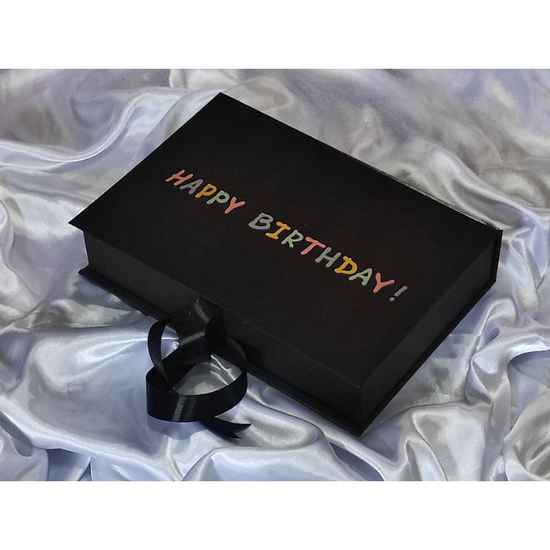 

Box Kado Ulang Tahun / Box Souvenir Thday Size P:30Cm L:20Cm T:6Cm