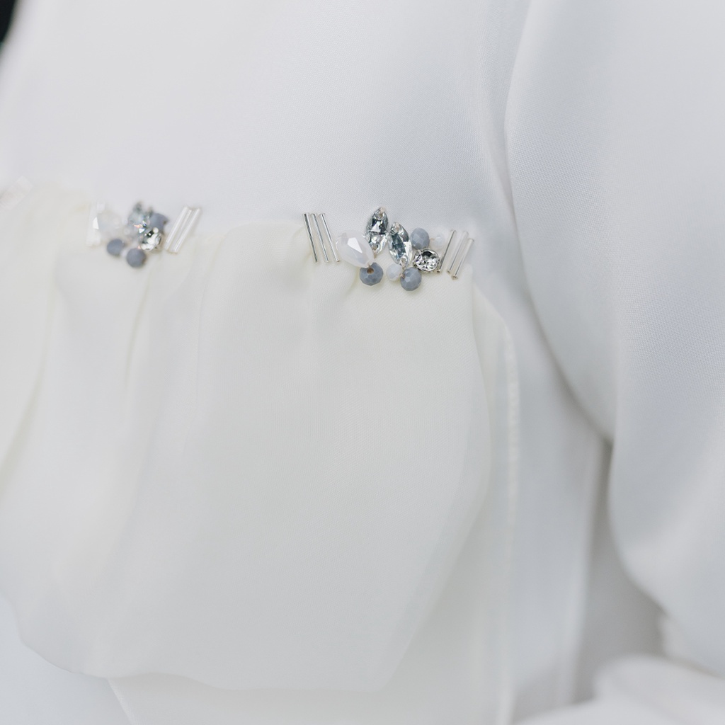 STYLISH MODERN Jenna & Kaia - Hafly Top Broken White - Blouse Wanita Muslimah