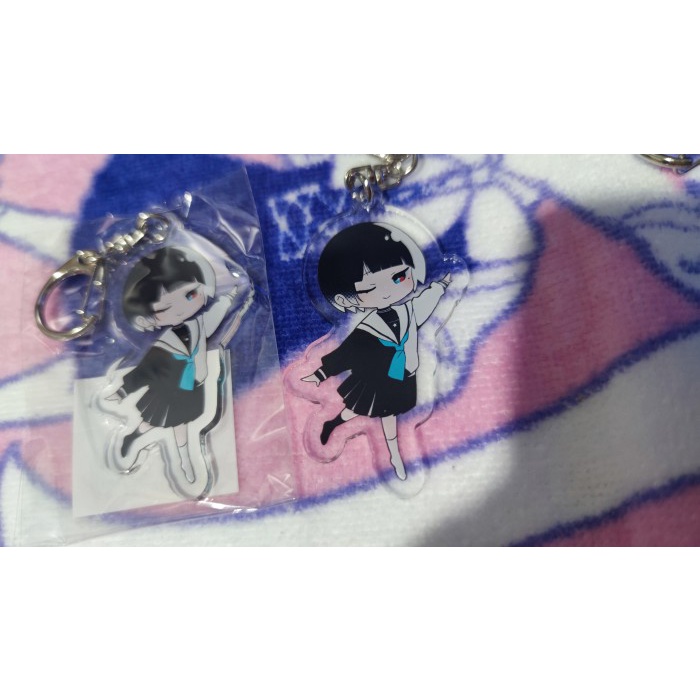 Acrylic Gantungan Kunci Tuyu - Stuck in the past